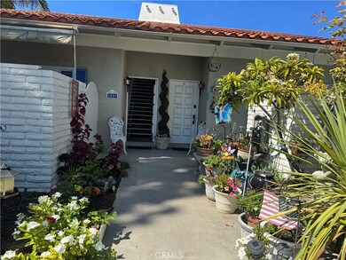 2037 Via Mariposa E unit C, Laguna Woods, CA 92637 - photo 2