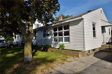 42 Foster St, Pawtucket, RI 02861 - photo 2