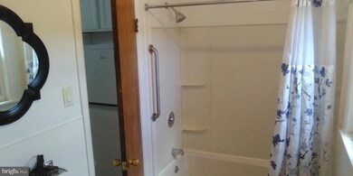 268 Wilkes St unit 4, Berkeley Springs, WV 25411 - photo 2