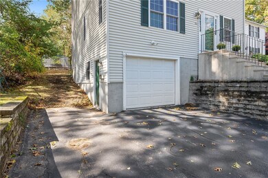 86 Beacon Ave, Woonsocket, RI 02895 - photo 4