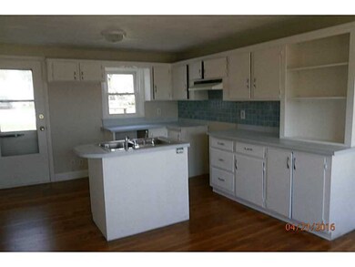 80 Lenox Ave, West Warwick, RI 02893 - photo 2