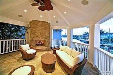 Amazing outdoor Veranda with fireplace, wet bar, T