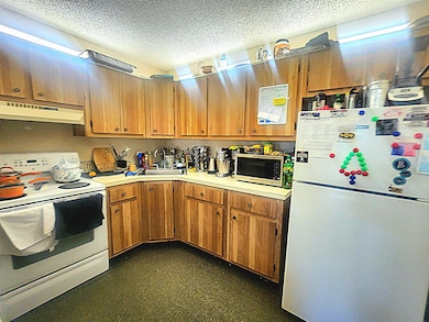 310 Knotty Pine Cir unit D-2, Greenacres, FL 33463 - photo 2