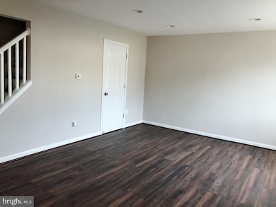 6817 Forest Terrace, Hyattsville, MD 20785 - photo 5