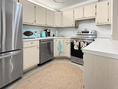 320 Knotty Pine Cir unit A-2, Greenacres, FL 33463 - photo 3