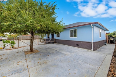 36701 Olive St, Newark, CA 94560 - photo 4