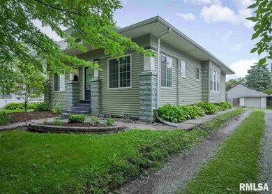 1122 W 17th St, Davenport, IA 52804 - photo 2