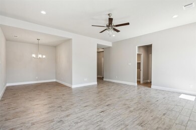 404 Clark Ave, Weatherford, TX 76086 - photo 4