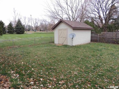 4505 Northwest Blvd, Davenport, IA 52806 - photo 2