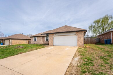 722 S Pinewood Ln, Nixa, MO 65714 - photo 3