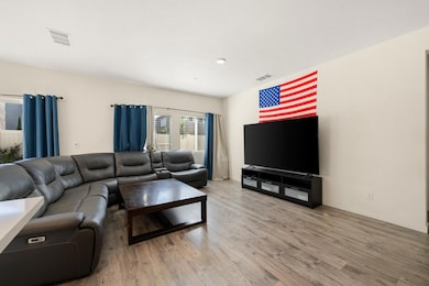 7664 Walpole Way, Elk Grove, CA 95758 - photo 5