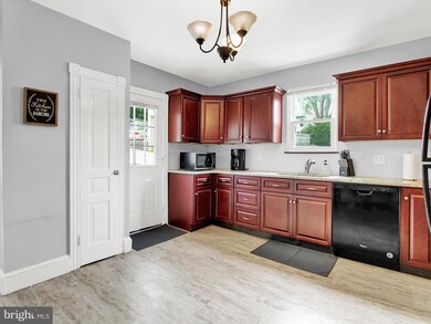 154 Walnut St, Mohnton, PA 19540 - photo 6