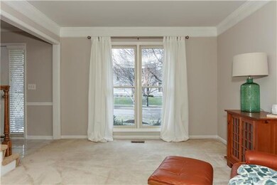 7945 Randall Dr, Lenexa, KS 66215 - photo 4