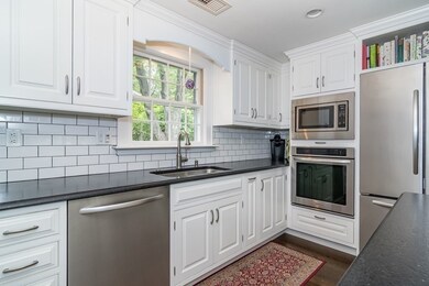 10 Berkeley Rd, Wellesley, MA 02482 - photo 4