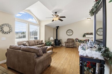 196 Viewcrest Dr, Spring Creek, NV 89815 - photo 3