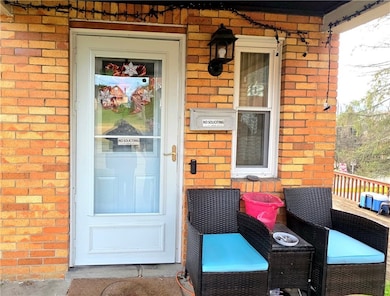 3102 Hazelhurst Ave, Pittsburgh, PA 15227 - photo 2