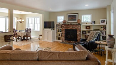 40 Mercy Strong Ln, Hartford, VT 05001 - photo 2