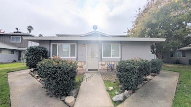 9048 El Cajon Way unit 1, Sacramento, CA 95826 - photo 2