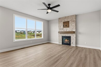 915 Hamilton Rd, Waukee, IA 50263 - photo 5