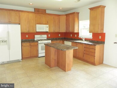 89 Arbor Cir, Colmar, PA 18915 - photo 5