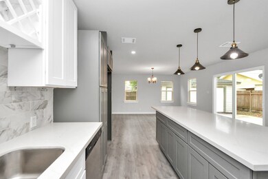 13362 Louisville St, Houston, TX 77015 - photo 6