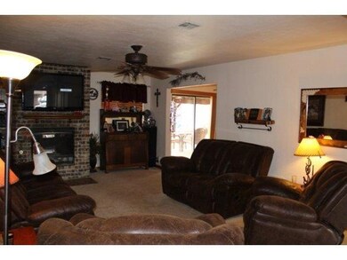 213 Swales Blvd, Elk City, OK 73644 - photo 3