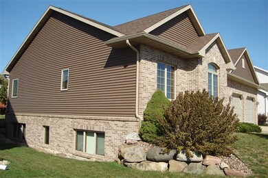 5182 Ninebark Dr, Fitchburg, WI 53711 - photo 2