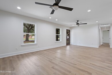 613 Clark Ave, Ocean Springs, MS 39564 - photo 4