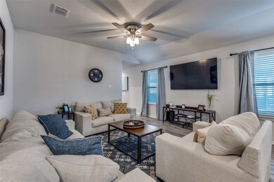 140 Greengate Dr, Boyd, TX 76023 - photo 5