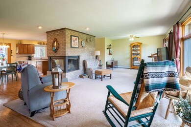 6-web-or-mls-1475-10-mile-rd-ne