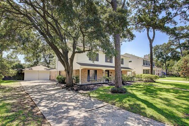 826 W Forest Dr, Houston, TX 77079 - photo 2