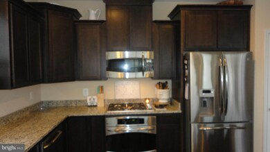 42274 Shoover Square, Chantilly, VA 20152 - photo 4