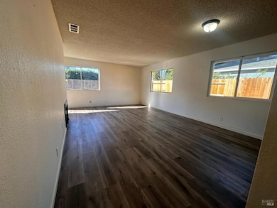 437 Ellesmere Dr, Dixon, CA 95620 - photo 3