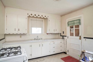 1572 South St, Bridgewater, MA 02324 - photo 3