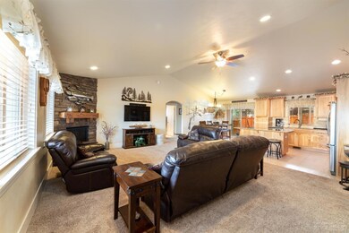 20812 Solstice Dr, Bend, OR 97703 - photo 6