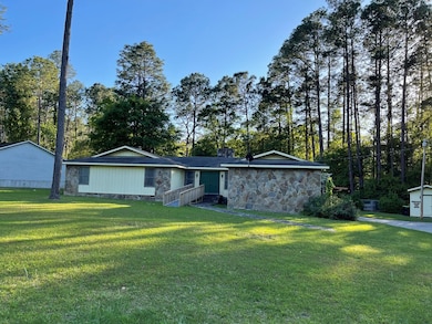 509 Azalea Blvd, Douglas, GA 31533 - photo 2