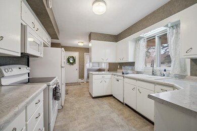 1211 W Kimberly Ave, Kimberly, WI 54136 - photo 6