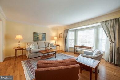 7807 Lakeland Valley Dr, Springfield, VA 22153 - photo 5