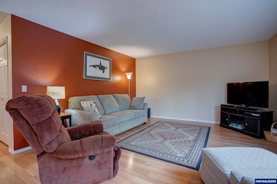 1212 SE Seaport Cir, Corvallis, OR 97333 - photo 3