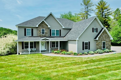 8 Clark Circle