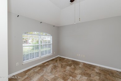 Living Room/Office/Flex