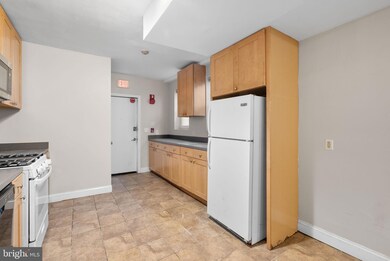 1305 T St NW, Washington, DC 20009 - photo 4