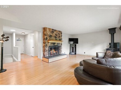 19695 SW Butternut St, Beaverton, OR 97007 - photo 5