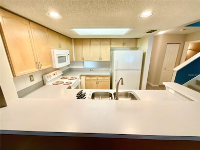 9211 Jakes Path, Largo, FL 33771 - photo 3