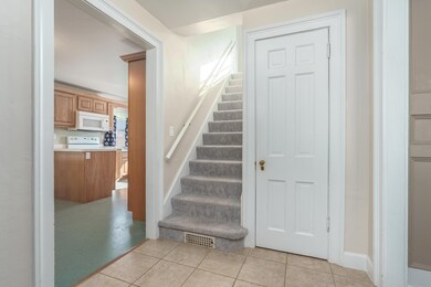 346 N Marshall Ave, Marshall, MI 49068 - photo 3