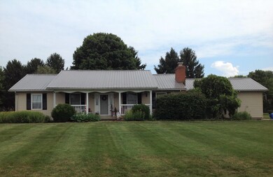 7683 Parker Dr, Circleville, OH 43113 - photo 2