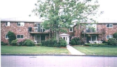 65 Fountain Ln unit 2, South Weymouth, MA 02190 - photo 2