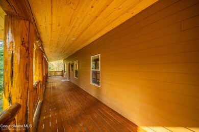 005_Covered front porch