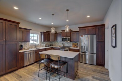 6290 Stone Gate Dr, Fitchburg, WI 53719 - photo 4