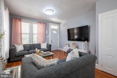 1025 N Front St, Reading, PA 19601 - photo 6